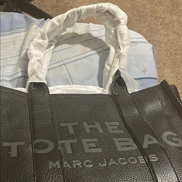 Marc Jacobs Black Tote Bag - Picture 4 of 4